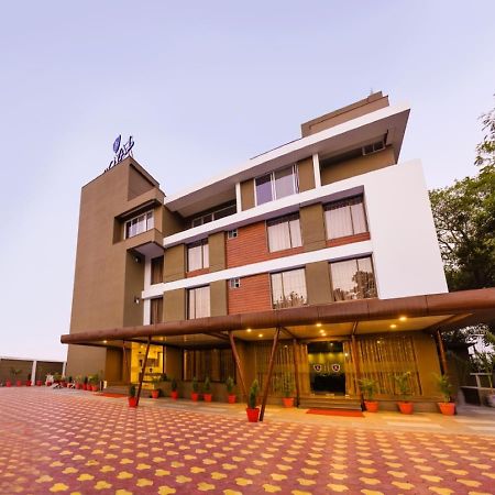 Royal Inn Khandwa ภายนอก รูปภาพ