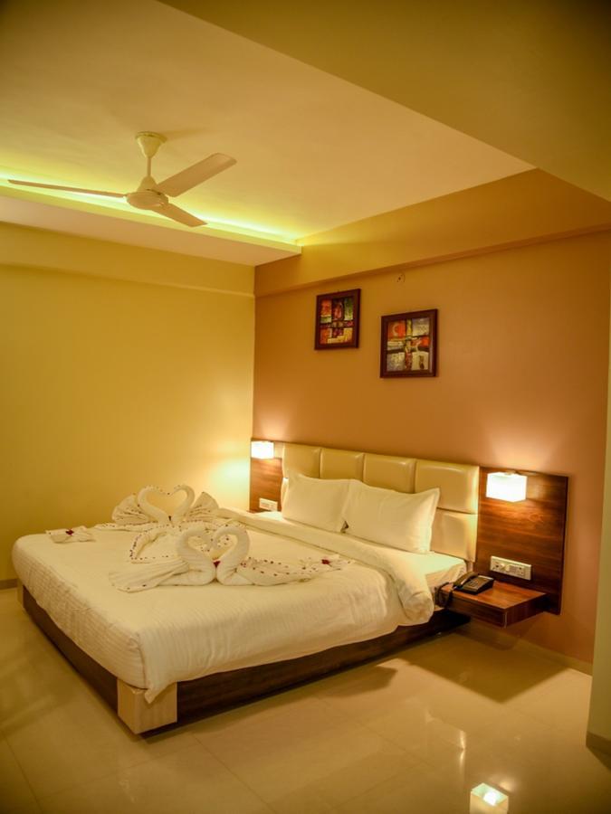 Royal Inn Khandwa ภายนอก รูปภาพ
