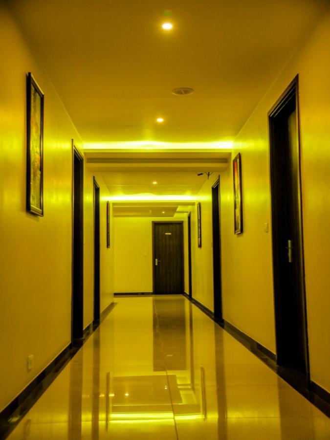 Royal Inn Khandwa ภายนอก รูปภาพ