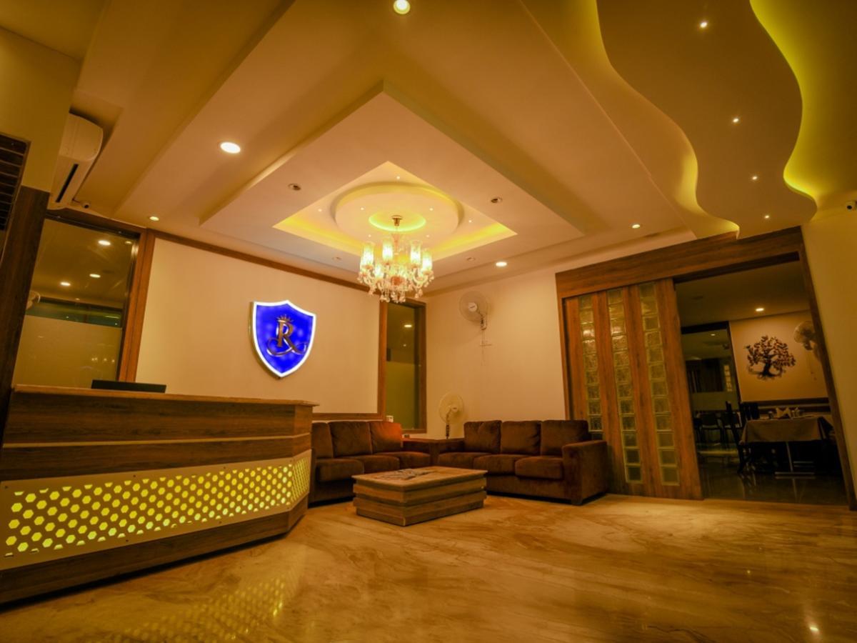 Royal Inn Khandwa ภายนอก รูปภาพ