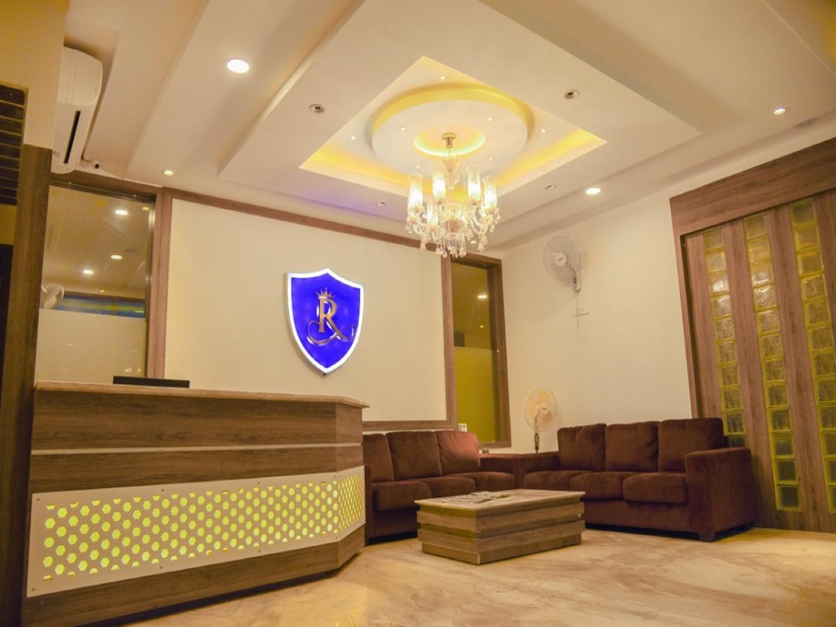 Royal Inn Khandwa ภายนอก รูปภาพ