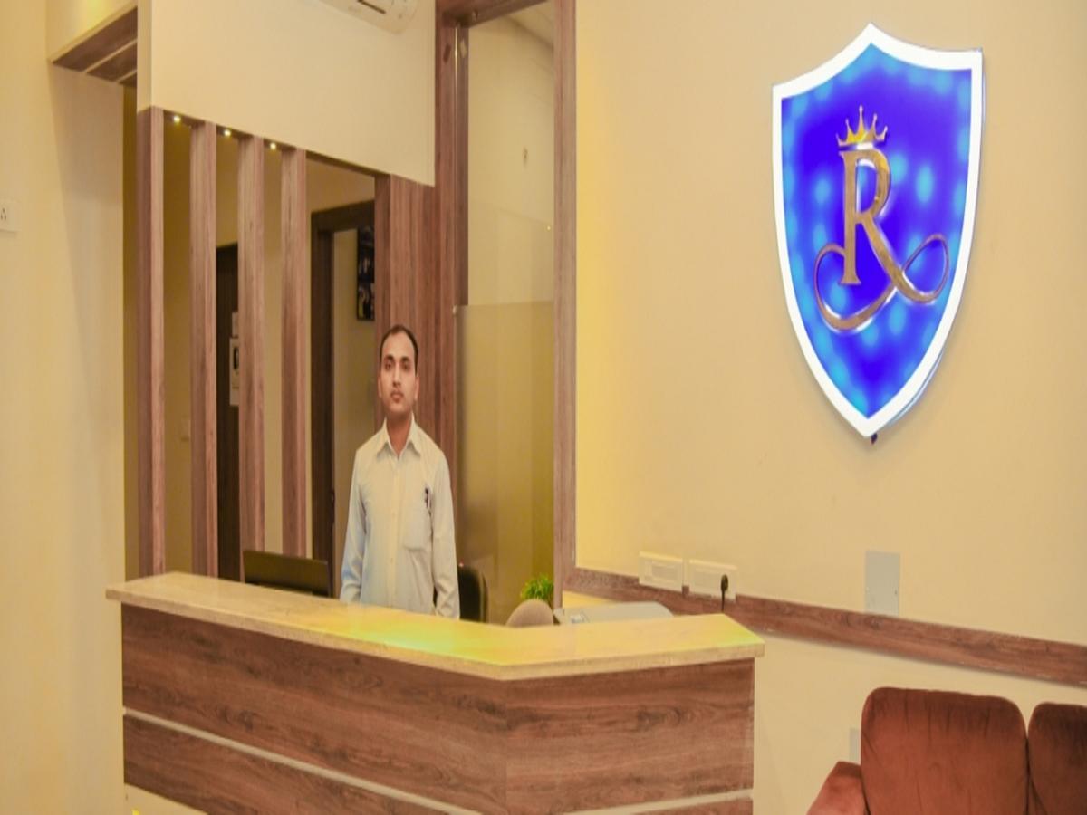Royal Inn Khandwa ภายนอก รูปภาพ
