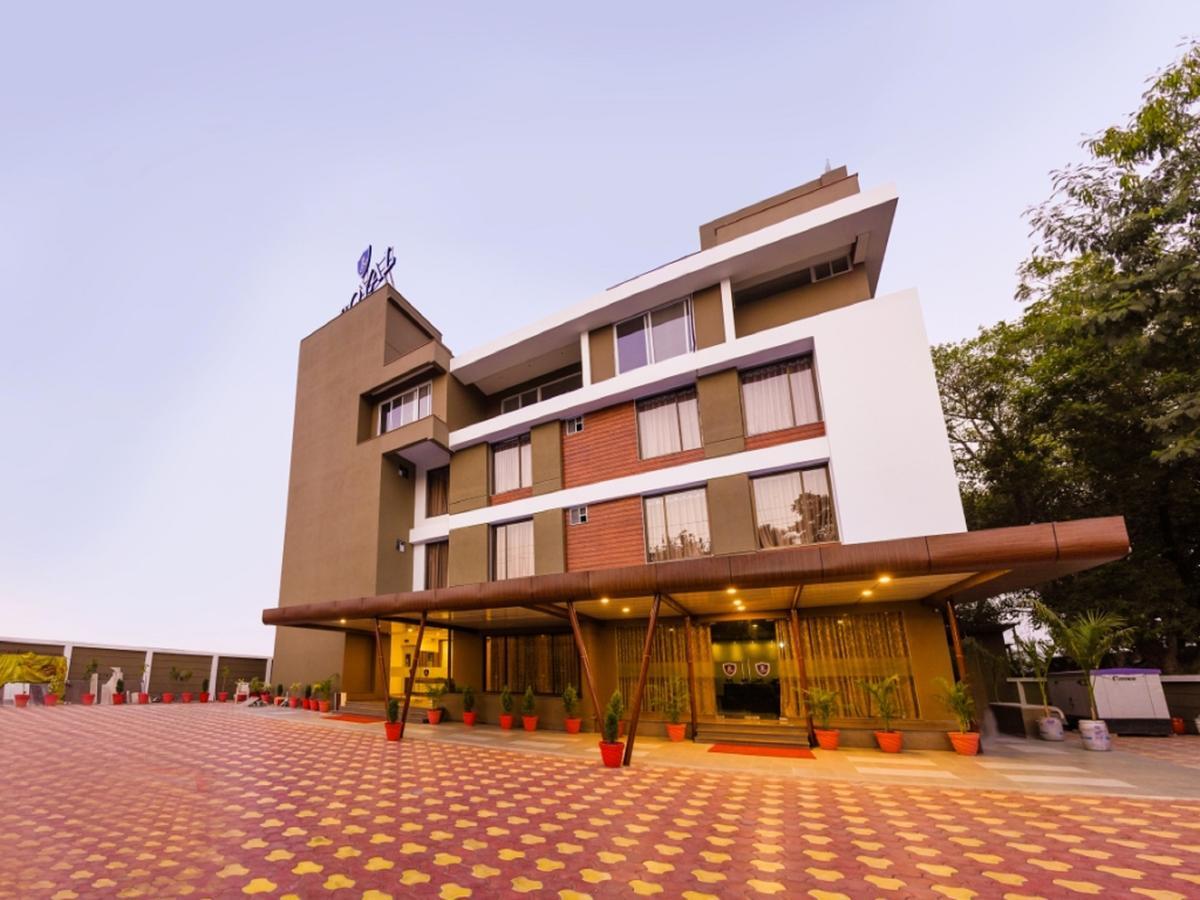 Royal Inn Khandwa ภายนอก รูปภาพ