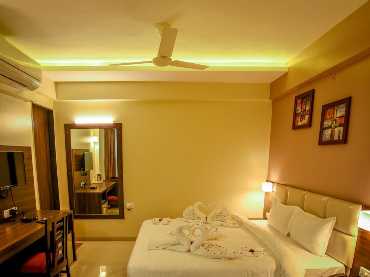 Royal Inn Khandwa ภายนอก รูปภาพ